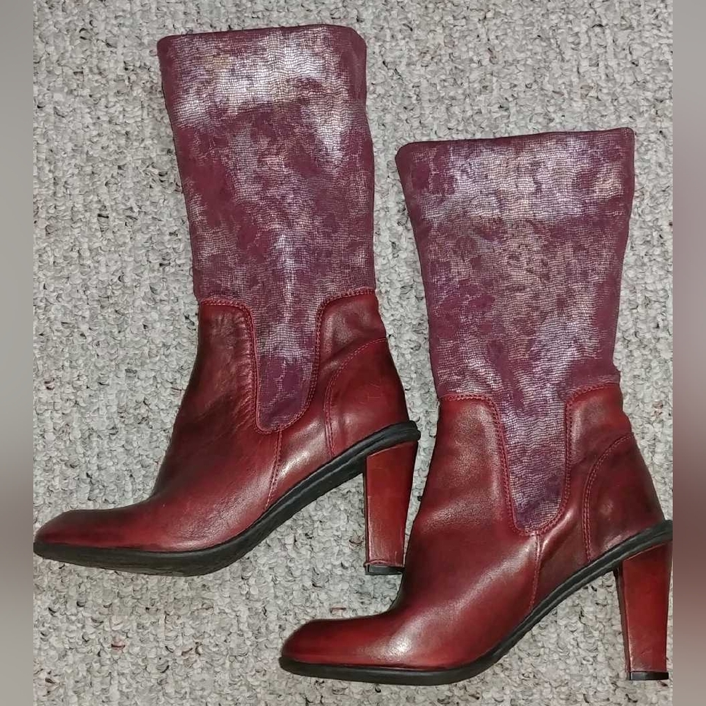 Eject heeled red floral boots